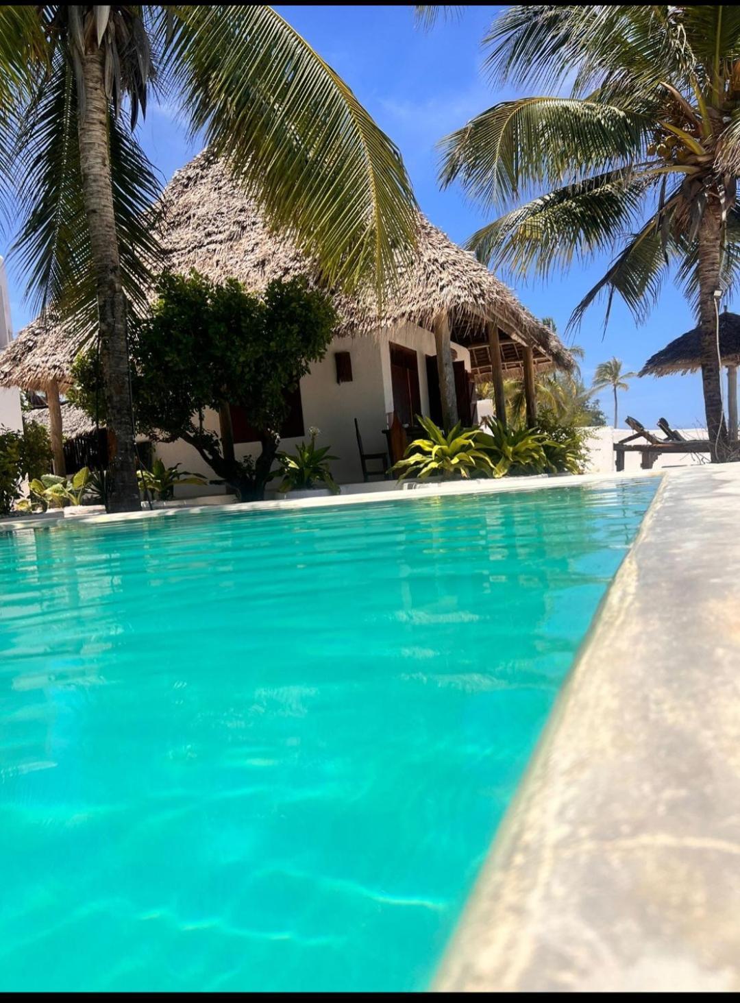 Milele Beach Resort Pingwe Exterior foto
